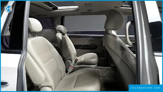 KIA CARNIVAL 9-SEATER PRESTIGE