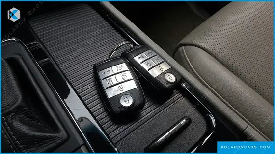 KIA CARNIVAL 9-SEATER PRESTIGE
