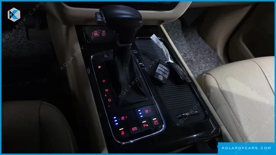 KIA CARNIVAL 9-SEATER NOBLESSE SPECIAL