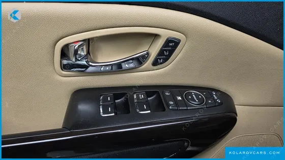 KIA CARNIVAL 9-SEATER NOBLESSE SPECIAL