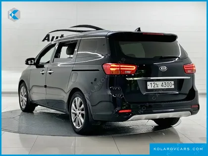KIA CARNIVAL 9-SEATER PRSTIGE
