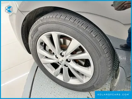 KIA CARNIVAL 9-SEATER PRSTIGE