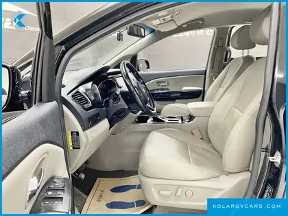 KIA CARNIVAL 9-SEATER PRSTIGE