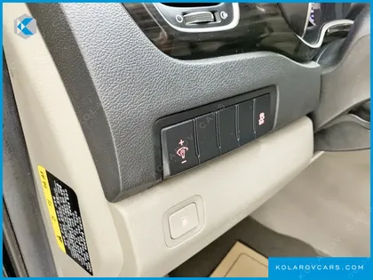 KIA CARNIVAL 9-SEATER PRSTIGE