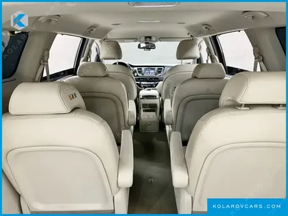 KIA CARNIVAL 9-SEATER PRSTIGE