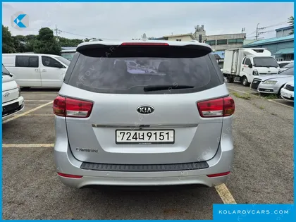 KIA CARNIVAL 11-SEATER LUXURY