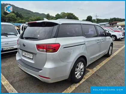 KIA CARNIVAL 11-SEATER LUXURY