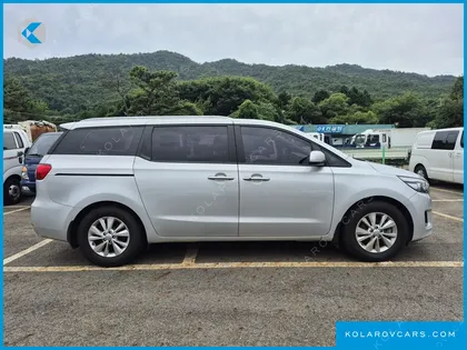 KIA CARNIVAL 11-SEATER LUXURY