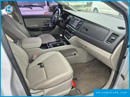 KIA CARNIVAL 11-SEATER LUXURY