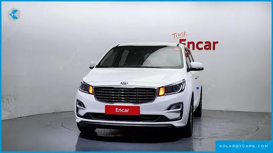 KIA CARNIVAL 11-SEATER DELUXE