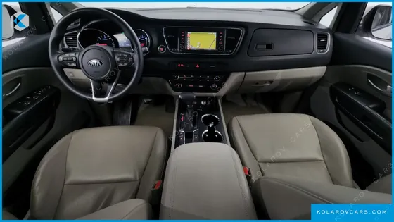 KIA CARNIVAL 11-SEATER DELUXE