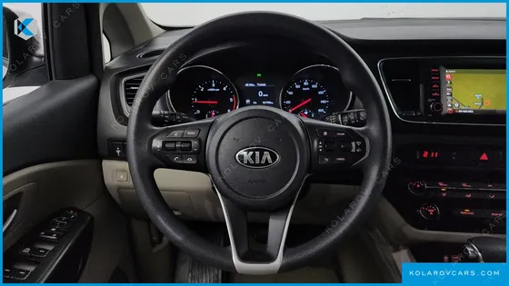 KIA CARNIVAL 11-SEATER DELUXE