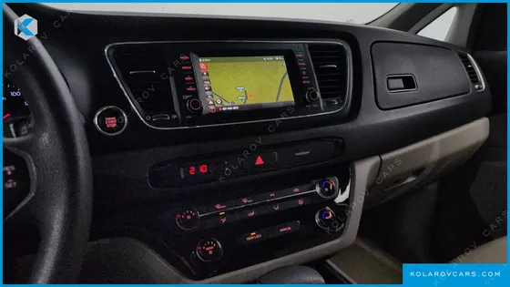 KIA CARNIVAL 11-SEATER DELUXE