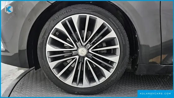 HYUNDAI GRANDEUR HG330 CELEBRITY