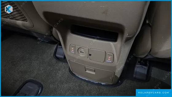 KIA CARNIVAL 9-SEATER PRSTIGE