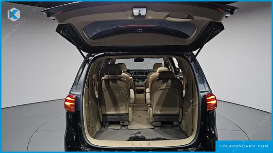 KIA CARNIVAL 9-SEATER PRSTIGE
