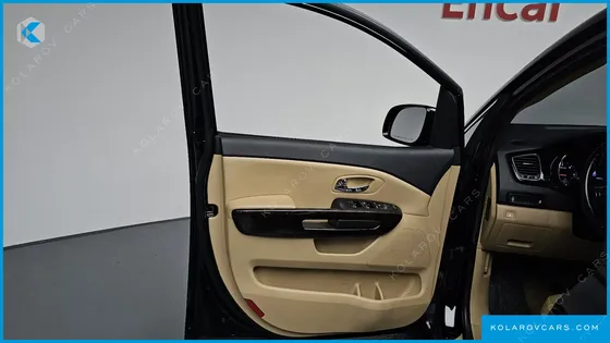 KIA CARNIVAL 9-SEATER PRSTIGE