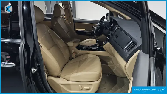 KIA CARNIVAL 9-SEATER PRSTIGE