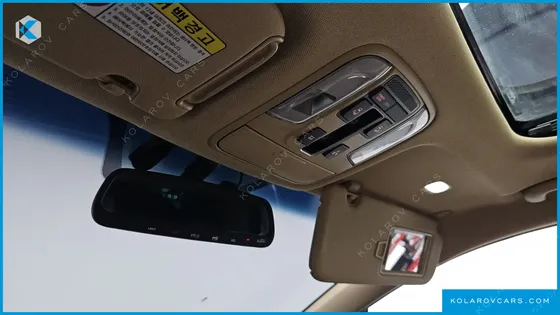 KIA CARNIVAL 9-SEATER PRSTIGE