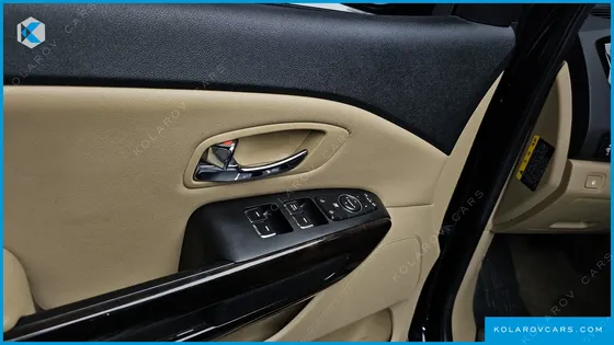 KIA CARNIVAL 9-SEATER PRSTIGE