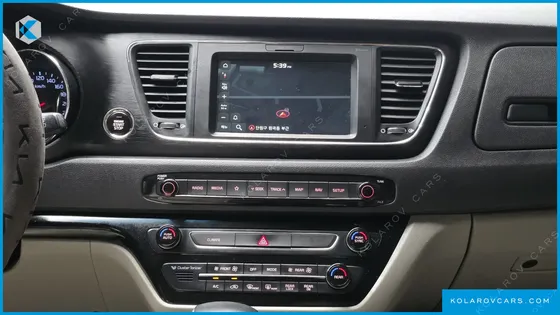 KIA CARNIVAL 9-SEATER LUXURY