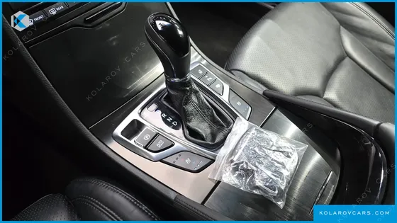 HYUNDAI GRANDEUR HG240 MODERN COLLECTION