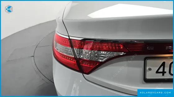 HYUNDAI GRANDEUR HG240 MODERN COLLECTION