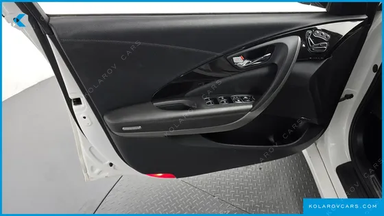 HYUNDAI GRANDEUR HG240 MODERN COLLECTION