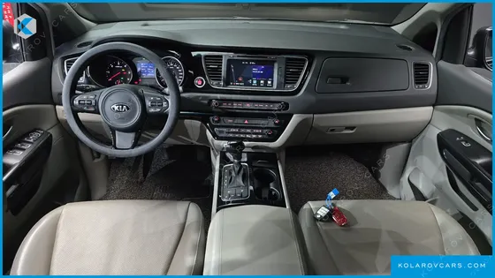 KIA CARNIVAL 9-SEATER PRESTIGE