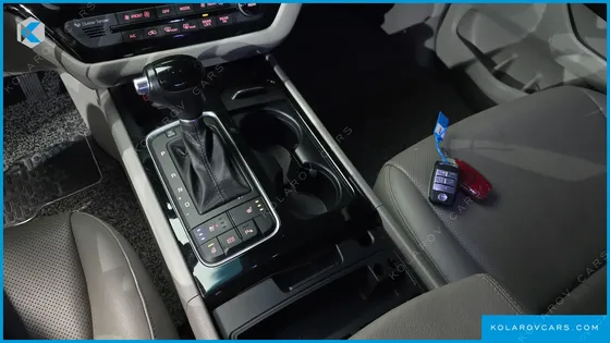 KIA CARNIVAL 9-SEATER PRESTIGE