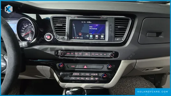 KIA CARNIVAL 9-SEATER PRESTIGE