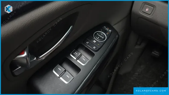 KIA CARNIVAL 9-SEATER PRESTIGE