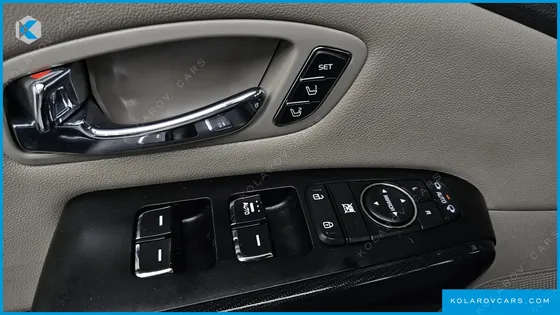 KIA CARNIVAL 9-SEATER NOBLESSE