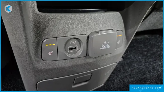 KIA CARNIVAL 9-SEATER NOBLESSE