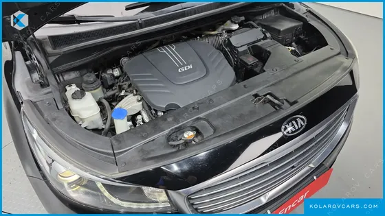 KIA CARNIVAL GASOLINE 9-SEATER NOBLESSE