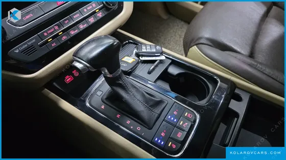 KIA CARNIVAL GASOLINE 9-SEATER NOBLESSE