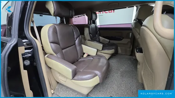 KIA CARNIVAL GASOLINE 9-SEATER NOBLESSE