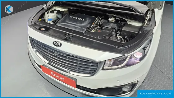 KIA CARNIVAL 9-SEATER PRESTIGE