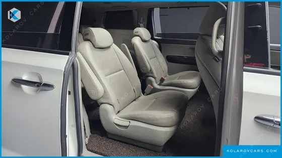 KIA CARNIVAL 9-SEATER PRESTIGE