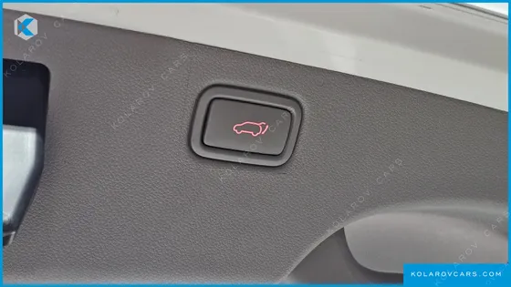 KIA CARNIVAL 9-SEATER PRESTIGE