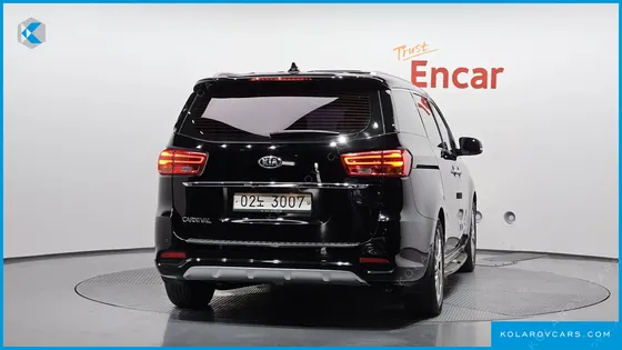 KIA CARNIVAL 9-SEATER NOBLESSE SPECIAL