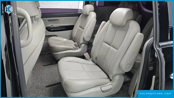 KIA CARNIVAL 9-SEATER NOBLESSE SPECIAL