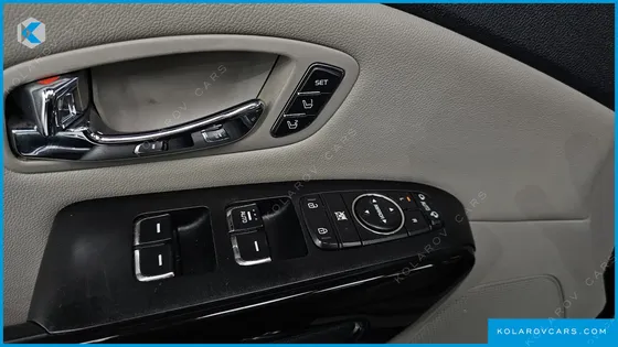 KIA CARNIVAL 9-SEATER NOBLESSE SPECIAL