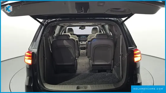 KIA CARNIVAL 9-SEATER NOBLESSE SPECIAL