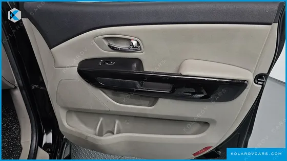 KIA CARNIVAL 9-SEATER NOBLESSE SPECIAL