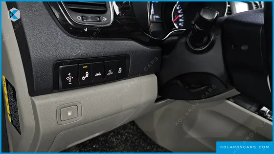 KIA CARNIVAL 9-SEATER NOBLESSE SPECIAL
