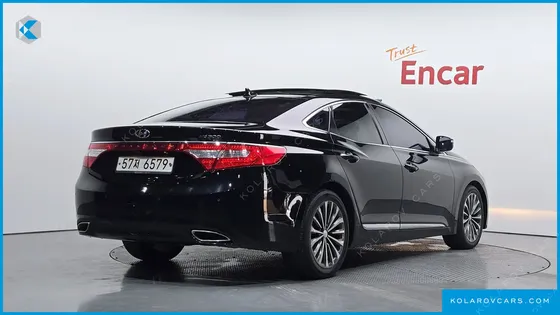 HYUNDAI GRANDEUR HG240 MODERN