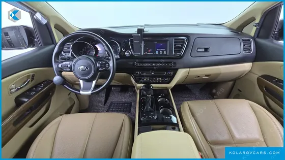 KIA CARNIVAL 9-SEATER HI-LIMOUSINE