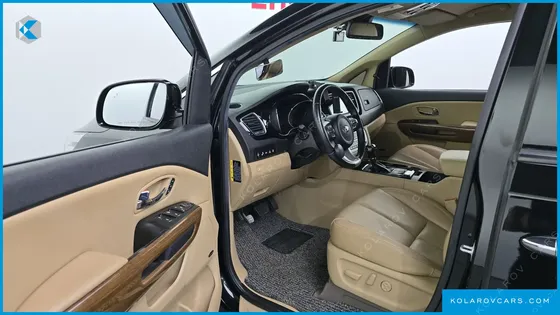 KIA CARNIVAL 9-SEATER HI-LIMOUSINE
