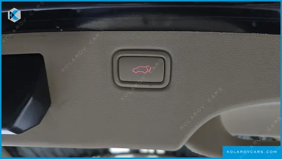 KIA CARNIVAL 9-SEATER HI-LIMOUSINE
